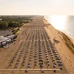 Lejlighed Your Summer Retreat In Lido Dei Pini *