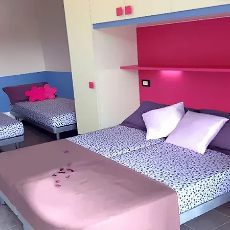 Your Summer Retreat In Lido Dei Pini Апартаменты