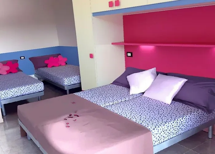 Your Summer Retreat In Lido Dei Pini Appartamento