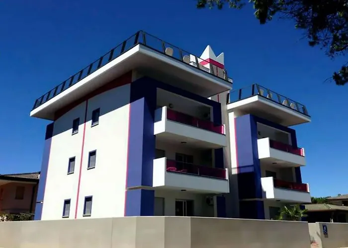 Your Summer Retreat In Lido Dei Pini *